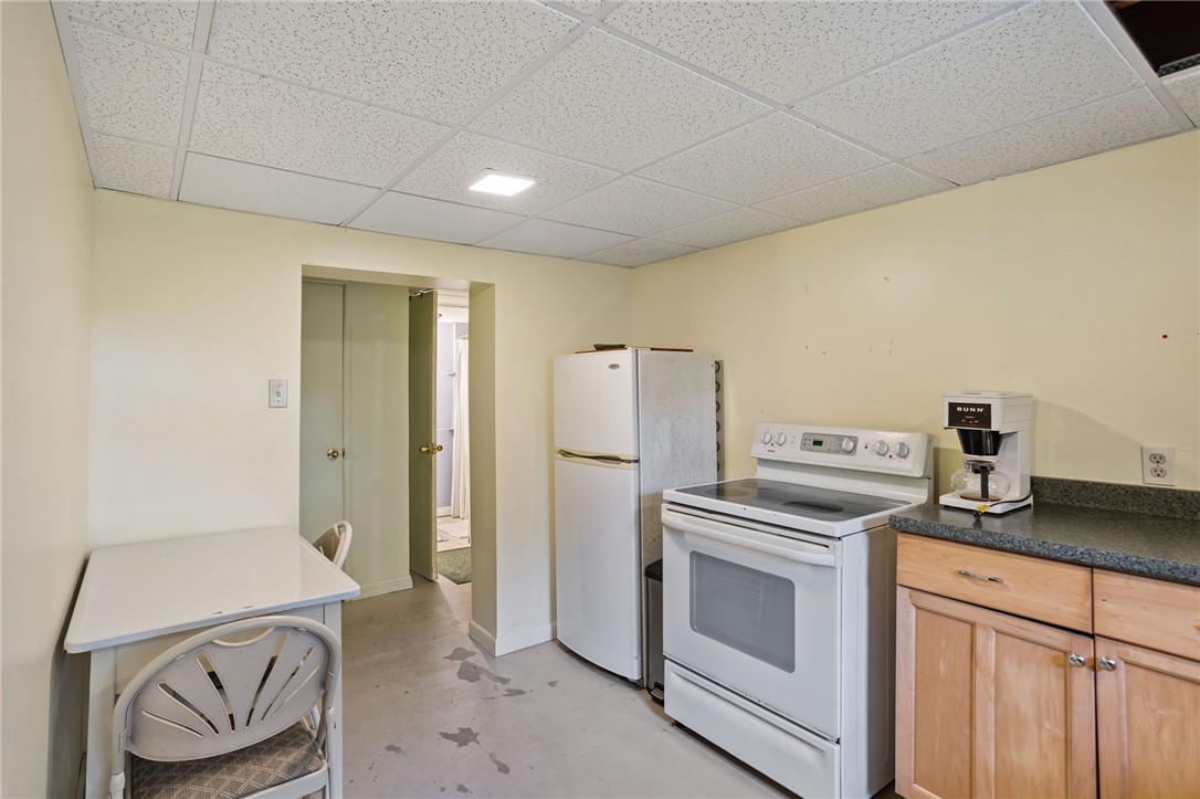 9 Boiling Spring Avenue Westerly, RI 02891 - Photo 24 of 33