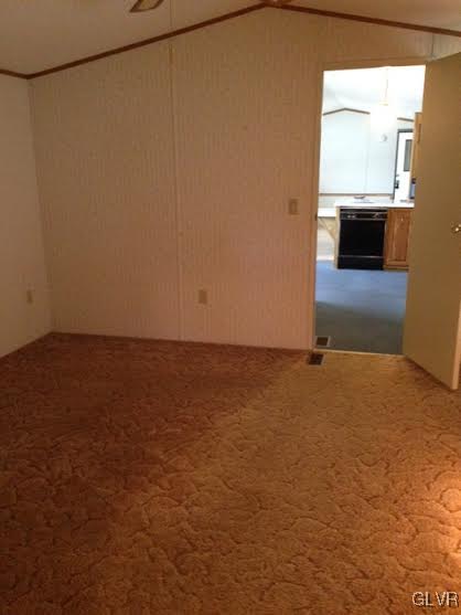 206 Molly Pitcher Road Mount Bethel, PA 18343 - Photo 6 of 10 Gallery Image 6