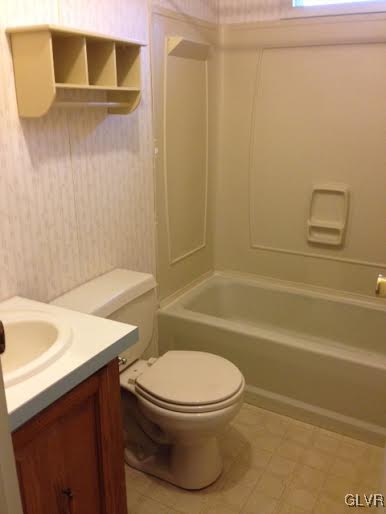 206 Molly Pitcher Road Mount Bethel, PA 18343 - Photo 10 of 10 Gallery Image 10