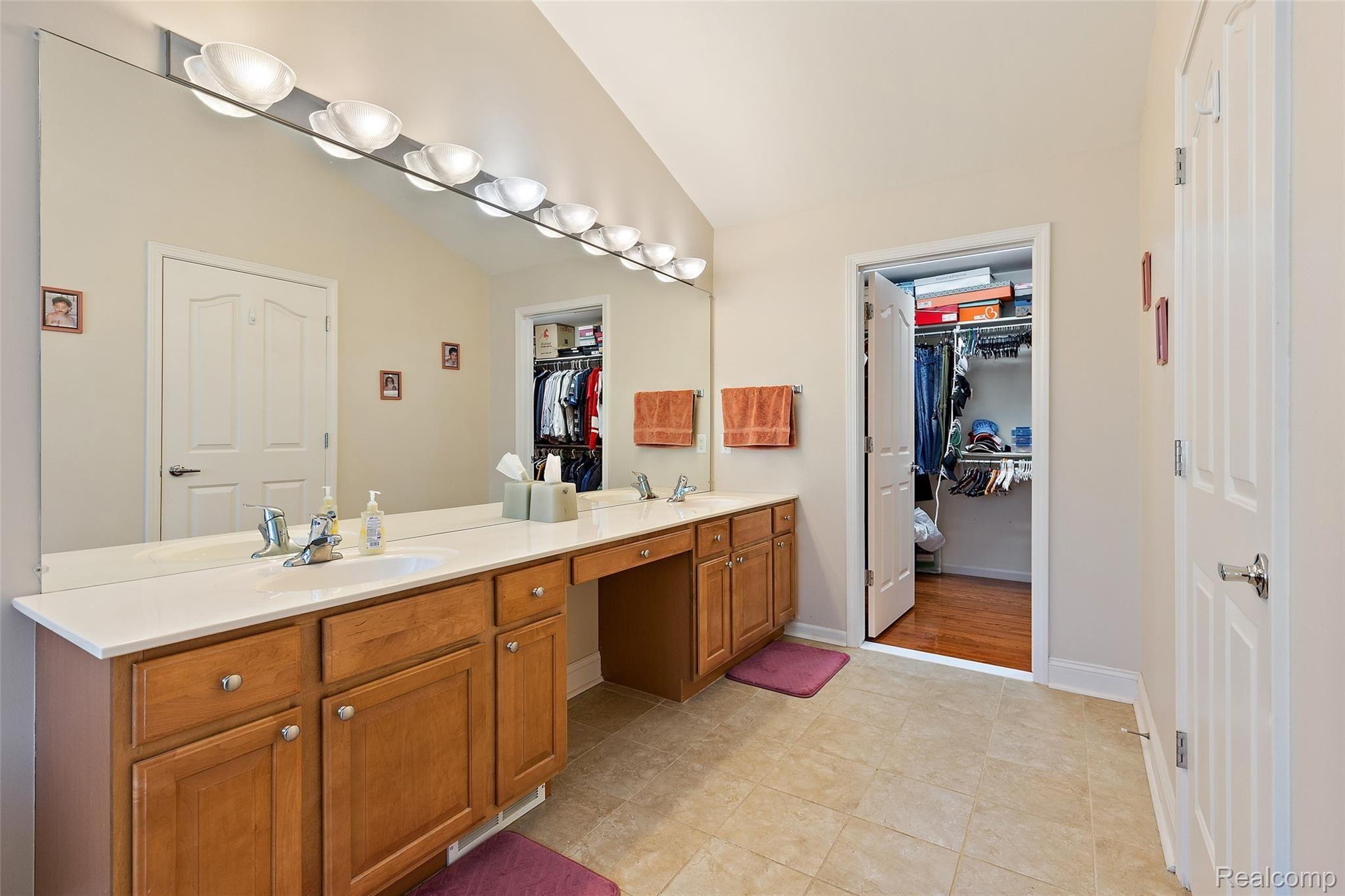 1600 Blushing Drive Rochester, MI 48307 - Photo 34 of 59 1600 Blushing Dr-44.jpg