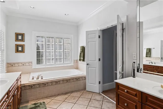 $1,150,000 | 235 Fox Lake Court, Winston-Salem, NC 27106