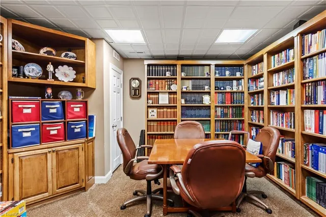 $1,150,000 | 235 Fox Lake Court, Winston-Salem, NC 27106