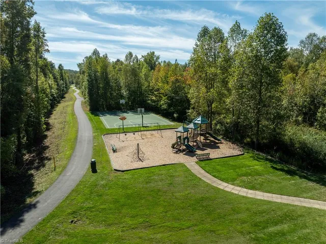 $1,150,000 | 235 Fox Lake Court, Winston-Salem, NC 27106