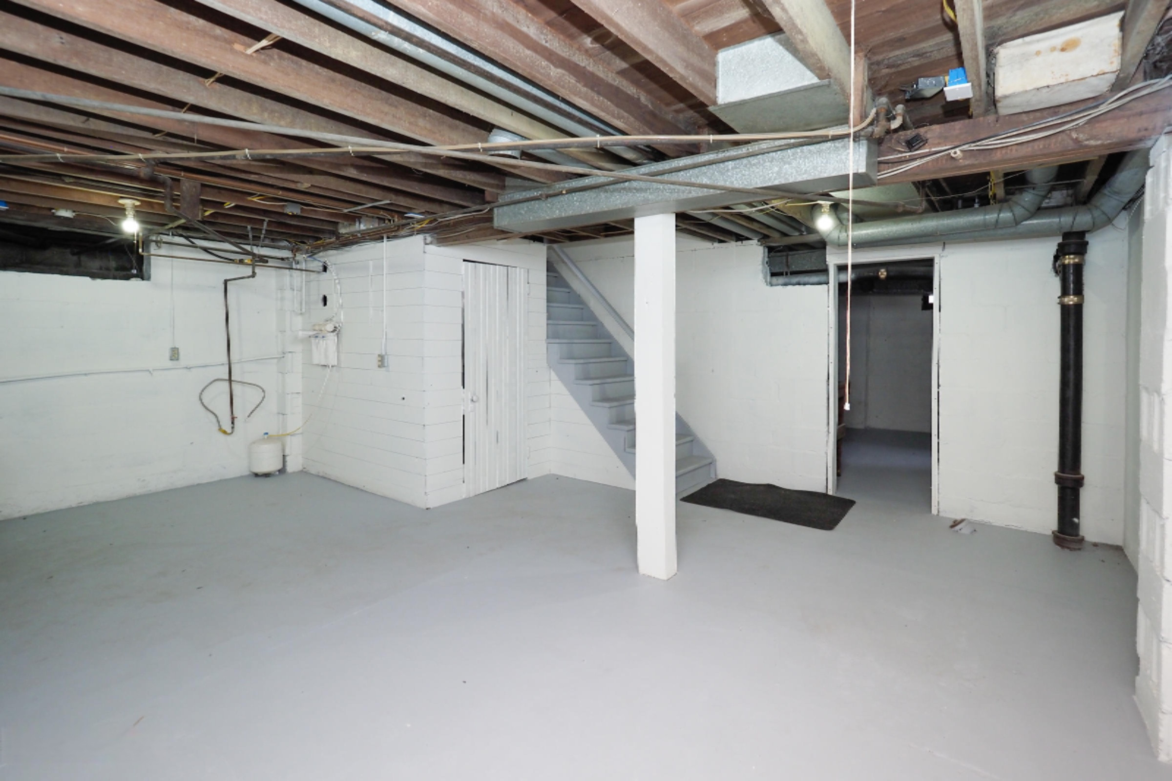 1002 Short Road Kalamazoo, MI 49008 - Photo 26 of 32 1002 Short Rd-126