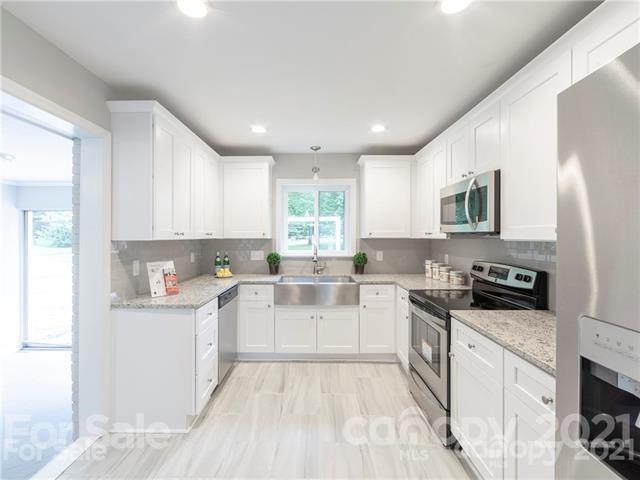 6401 Randy Drive Charlotte, NC 28215 - Photo 11 of 21 Gallery Image 11