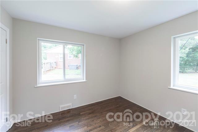 6401 Randy Drive Charlotte, NC 28215 - Photo 17 of 21 Gallery Image 17