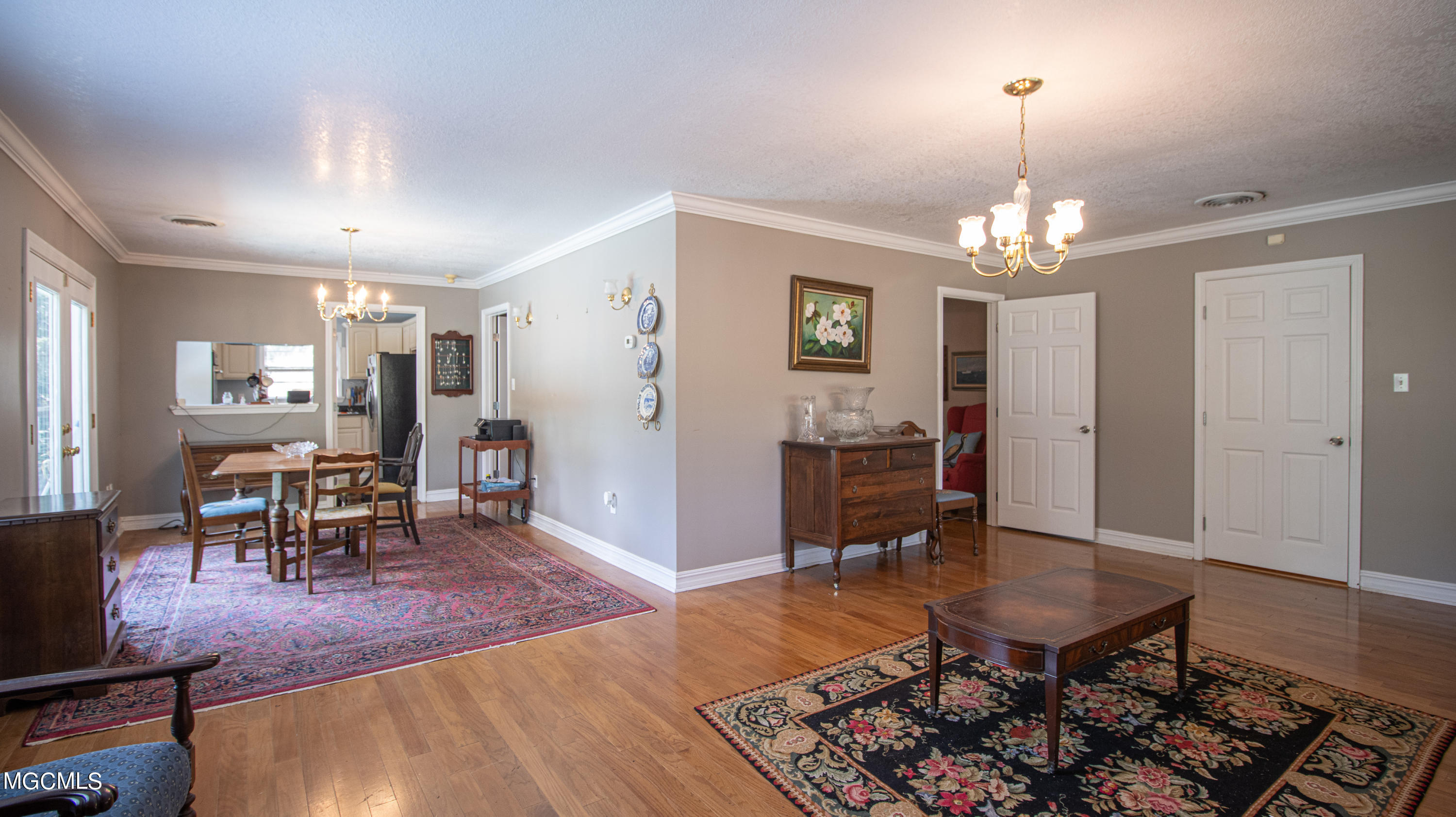 4926 Courthouse Road Gulfport, MS 39507 - Photo 9 of 28 Living Room