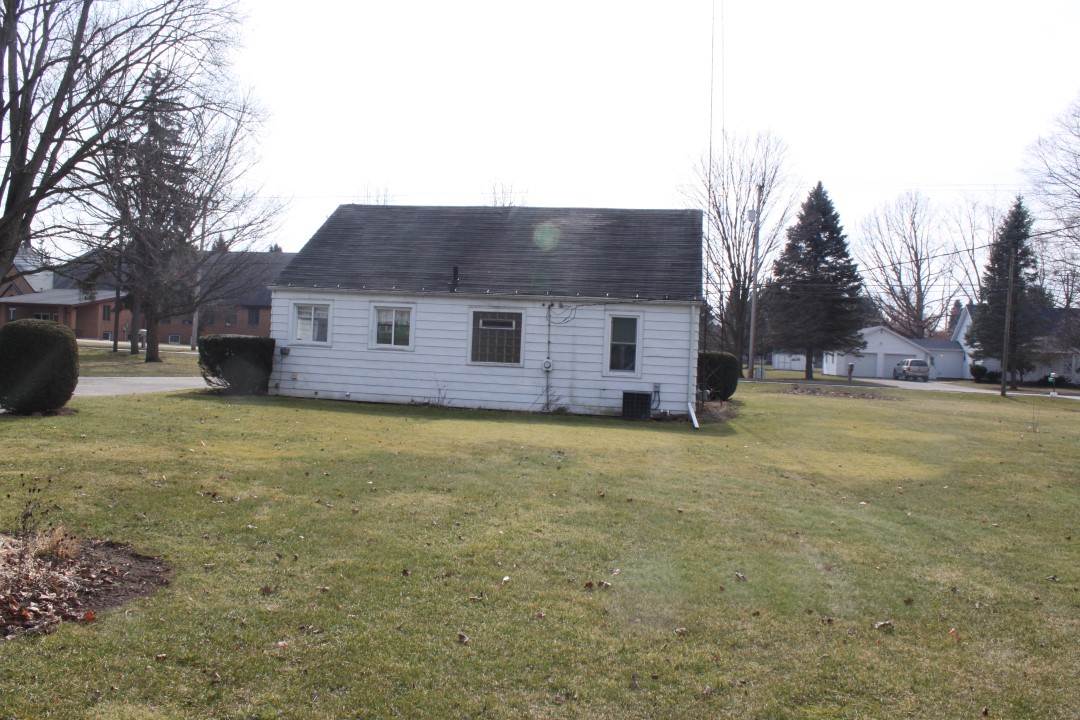2007 Bashor Road Goshen, IN 46526 - Photo 10 of 14 Gallery Image 10
