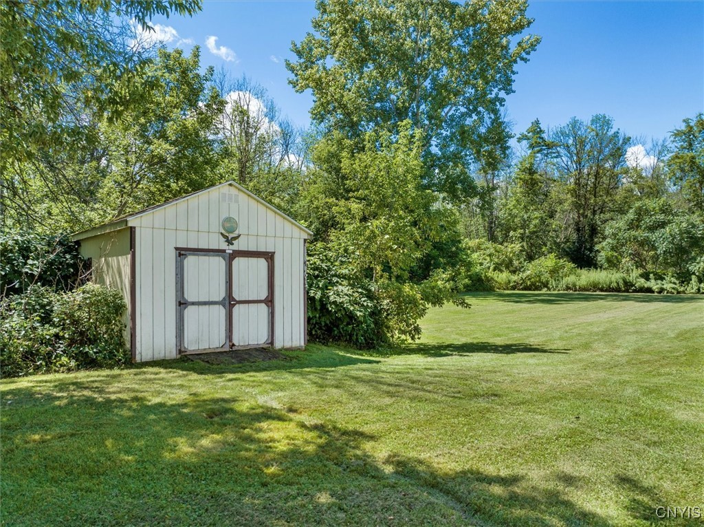 8460 Old River Road Marcy, NY 13403 - Photo 9 of 48