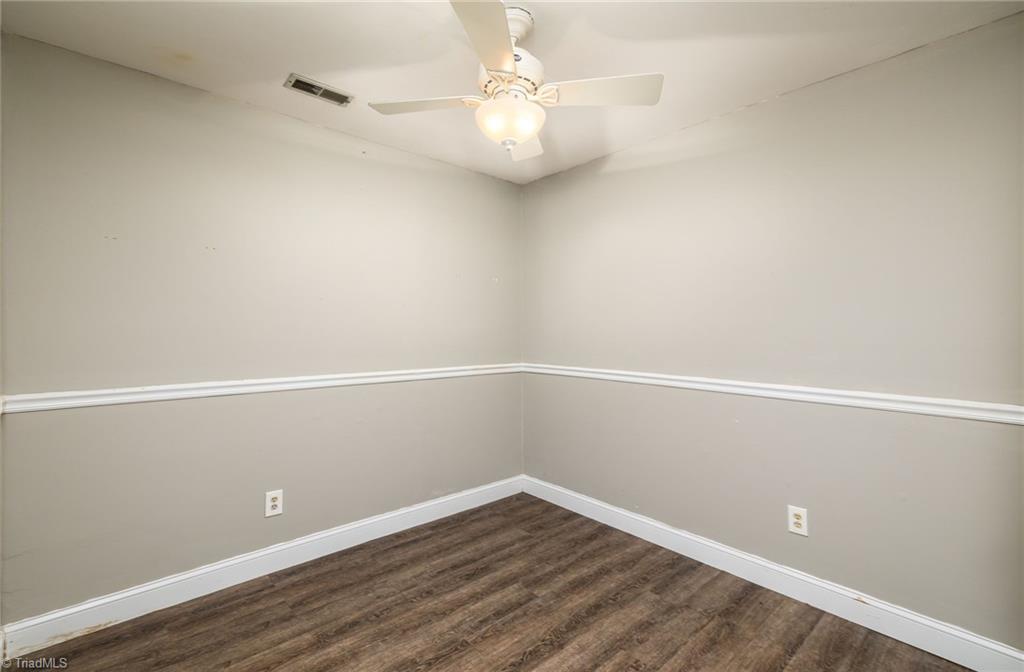 5425 Styers Ferry Road Clemmons, NC 27012 - Photo 24 of 31 Room 3 on lower level - Office or additional guest space