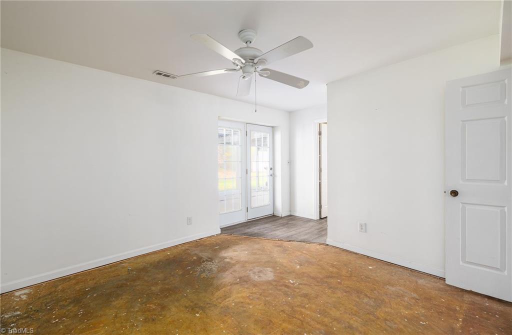 5425 Styers Ferry Road Clemmons, NC 27012 - Photo 25 of 31 Exercise room or office on lower level with walk in closet