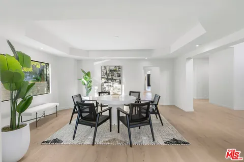 $3,899,000 | 4256 Tarzana Estates Drive, Tarzana, CA 91356