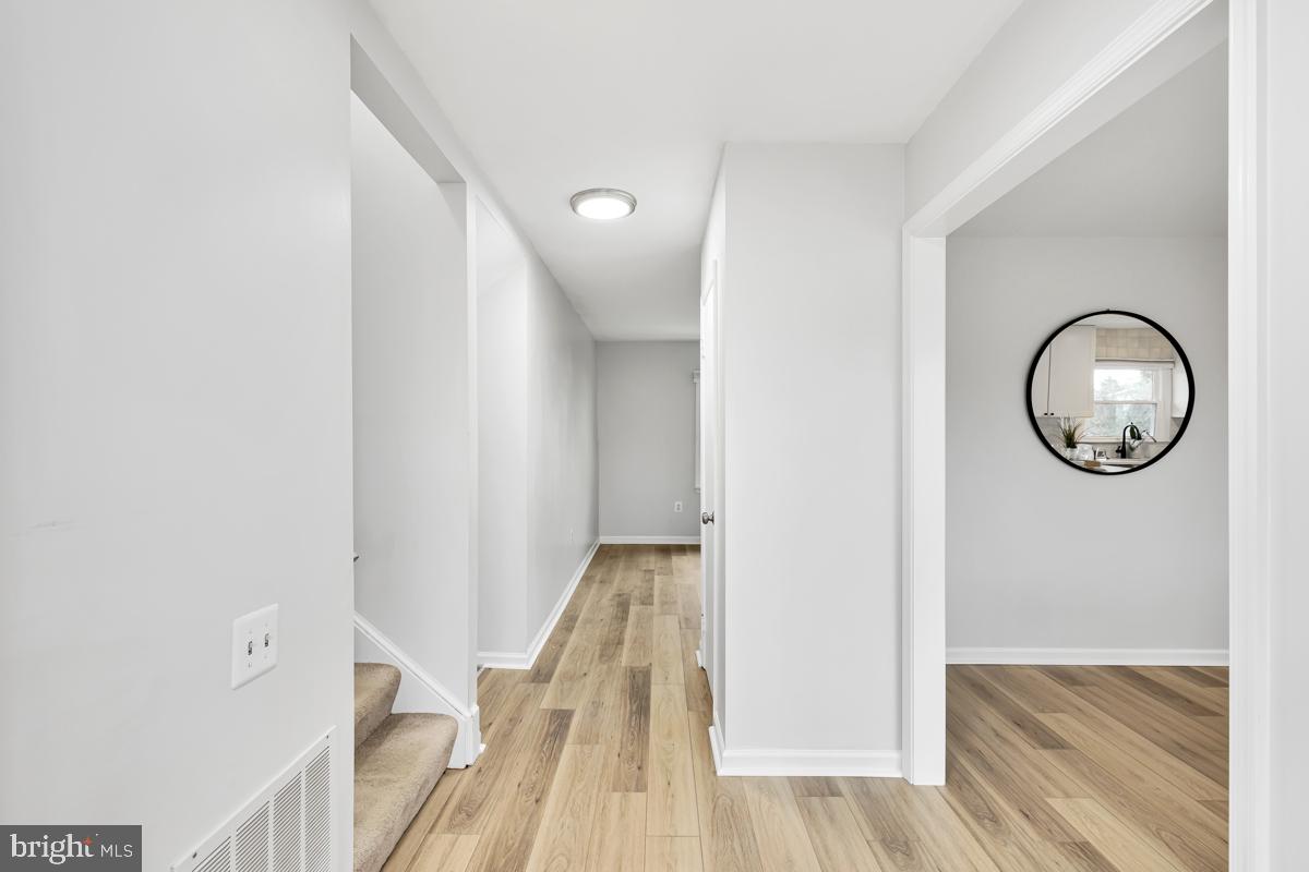 1361 Shallow Ford Road Herndon, VA 20170 - Photo 3 of 38 Gallery Image 3