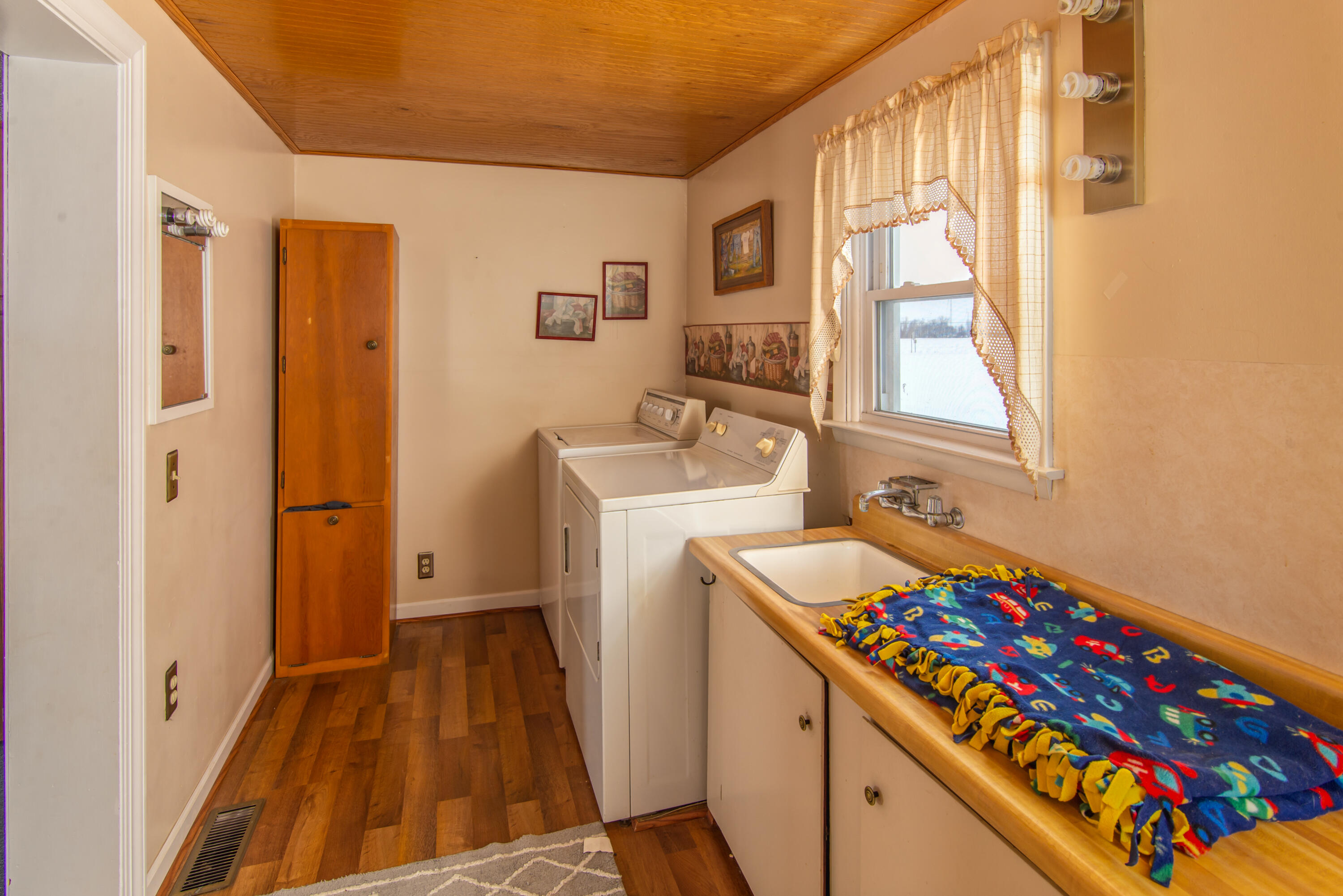 1550 North Vassar Road Fairgrove, MI 48733 - Photo 14 of 25 12