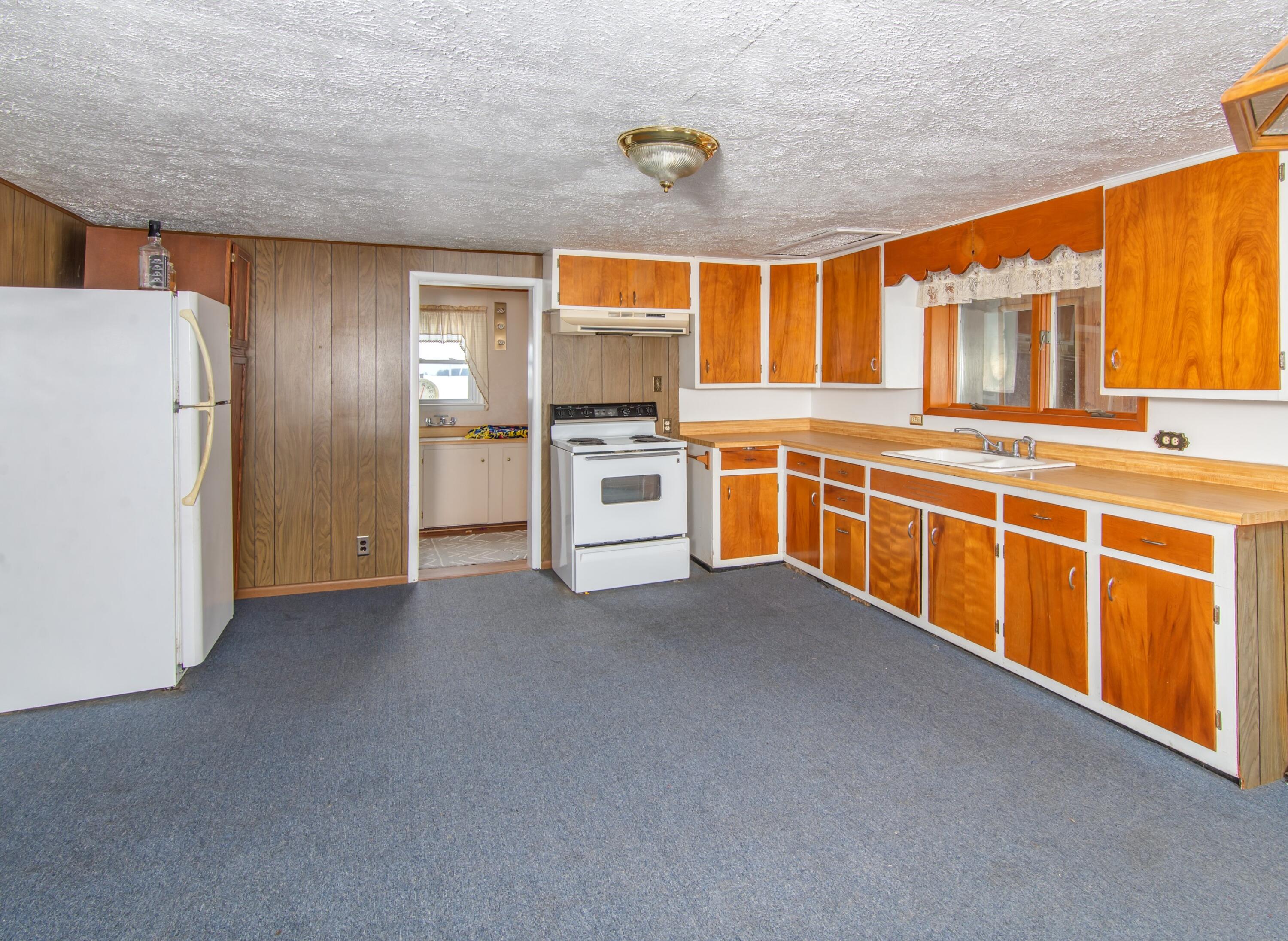 1550 North Vassar Road Fairgrove, MI 48733 - Photo 10 of 25 8