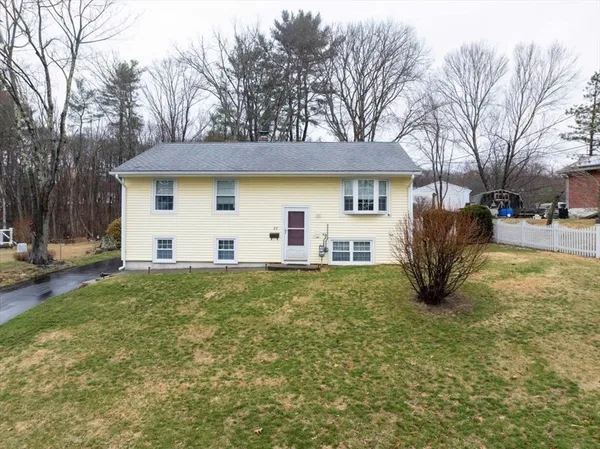 $459,900 | 97 Marion Drive, Northbridge, MA 01588