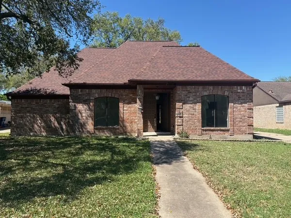 $2,700 | 6918 Marisol Drive, Houston, TX 77083