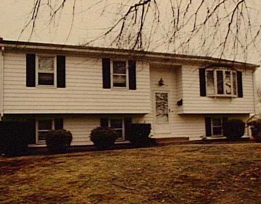 12 Fairfield Road Barrington, RI 02806 - Photo 1 of 1 Exterior Front.