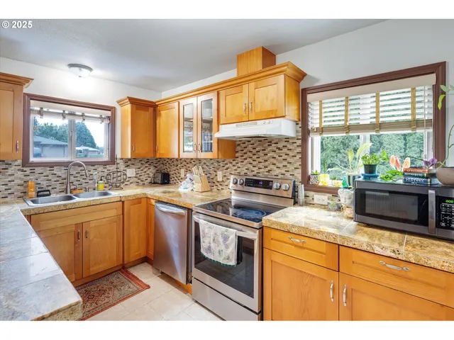 $355,000 | 3170 Pennsylvania Street, Longview, WA 98632
