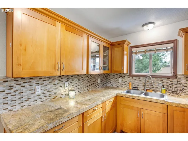 $355,000 | 3170 Pennsylvania Street, Longview, WA 98632