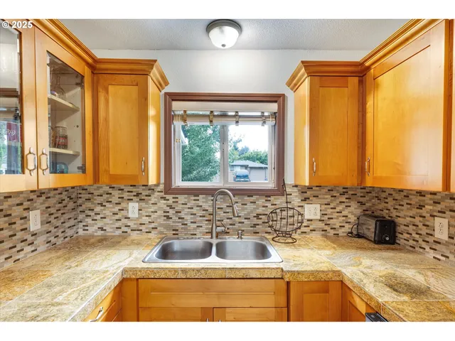 $355,000 | 3170 Pennsylvania Street, Longview, WA 98632