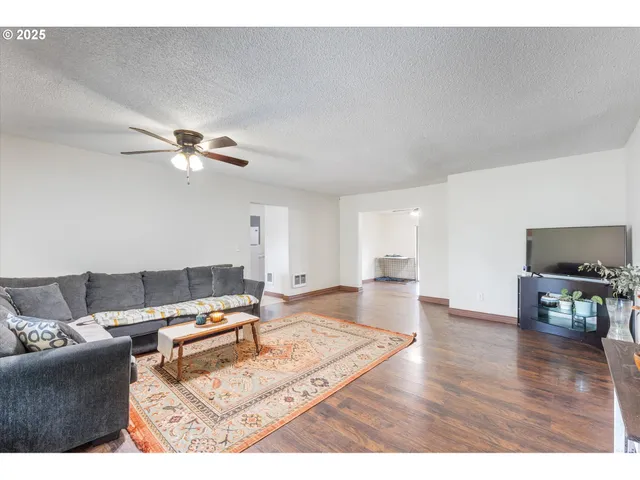 $355,000 | 3170 Pennsylvania Street, Longview, WA 98632