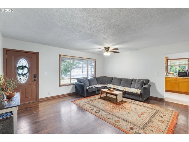 $355,000 | 3170 Pennsylvania Street, Longview, WA 98632