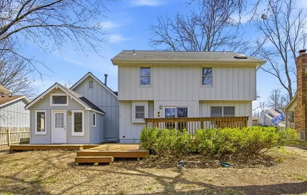$365,000 | 1104 Southeast 7th Street, Lee's Summit, MO 64063