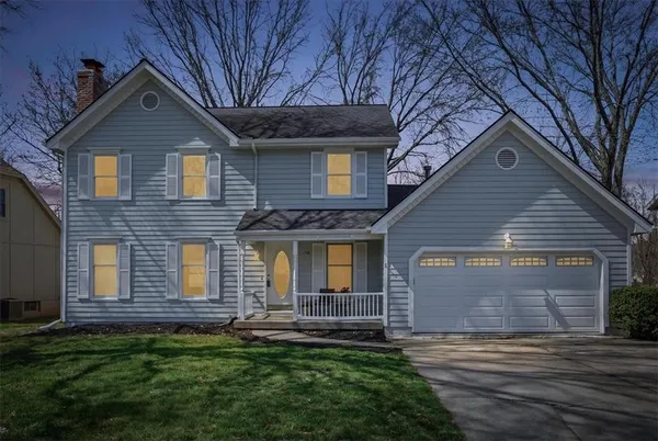 $365,000 | 1104 Southeast 7th Street, Lee's Summit, MO 64063