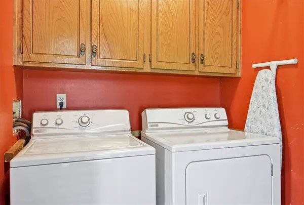 $365,000 | 1104 Southeast 7th Street, Lee's Summit, MO 64063