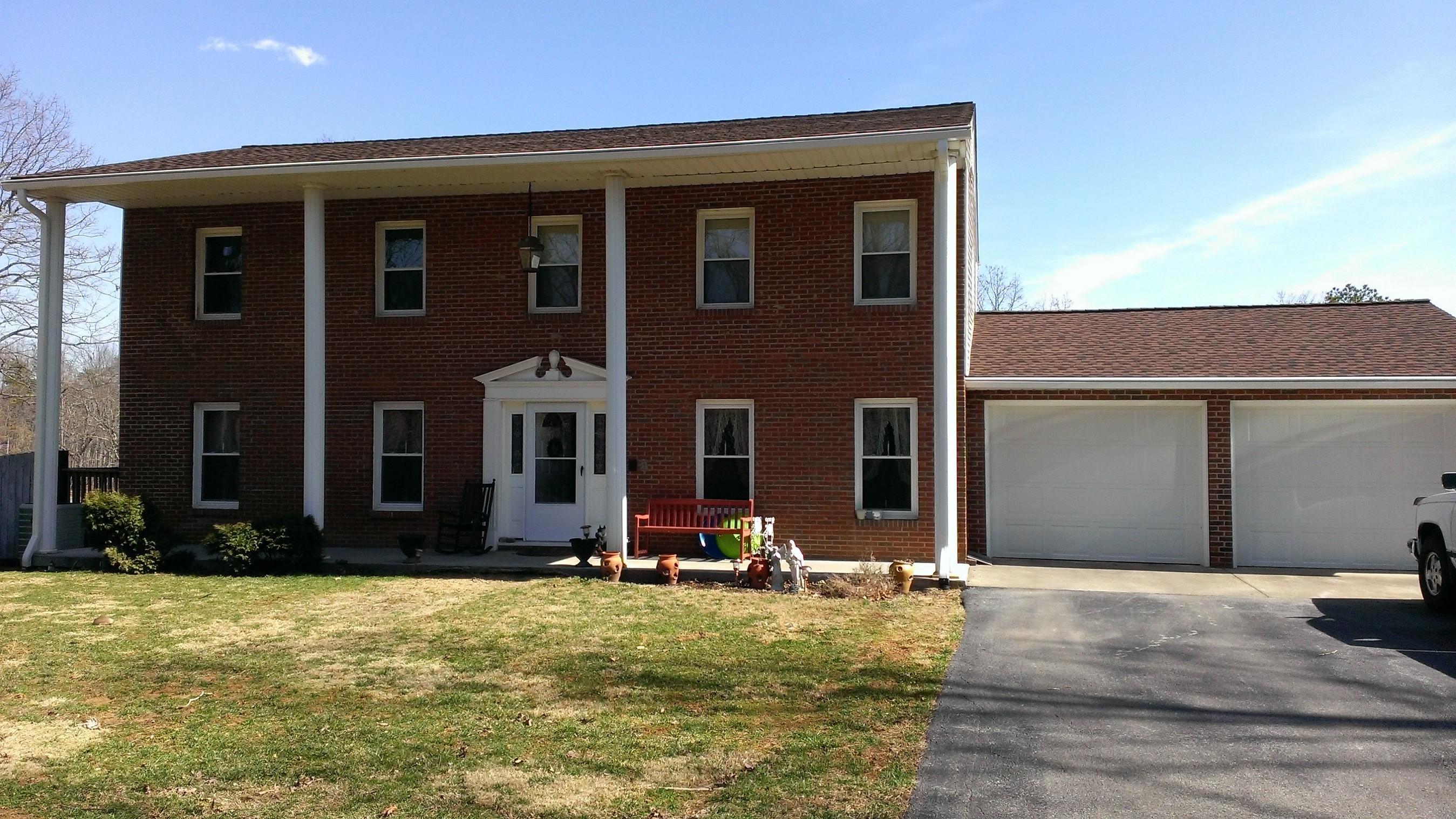 5208 Lewis Road Roanoke, VA 24014 - Photo 1 of 77 Front