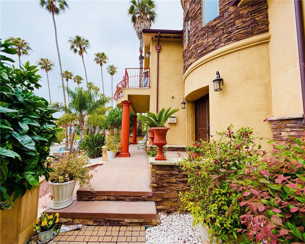 116 Termino Avenue Long Beach, CA 90803 - Photo 2 of 67