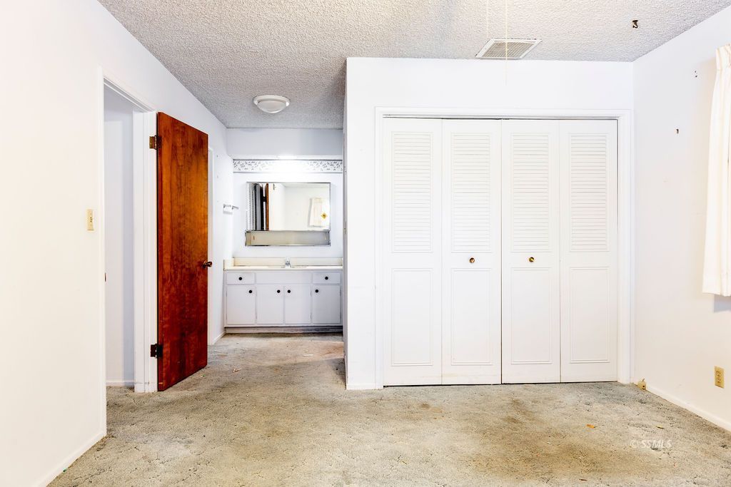 1243 Wayne Street Ridgecrest, CA 93555 - Photo 38 of 42 a view of a small space with bathroom