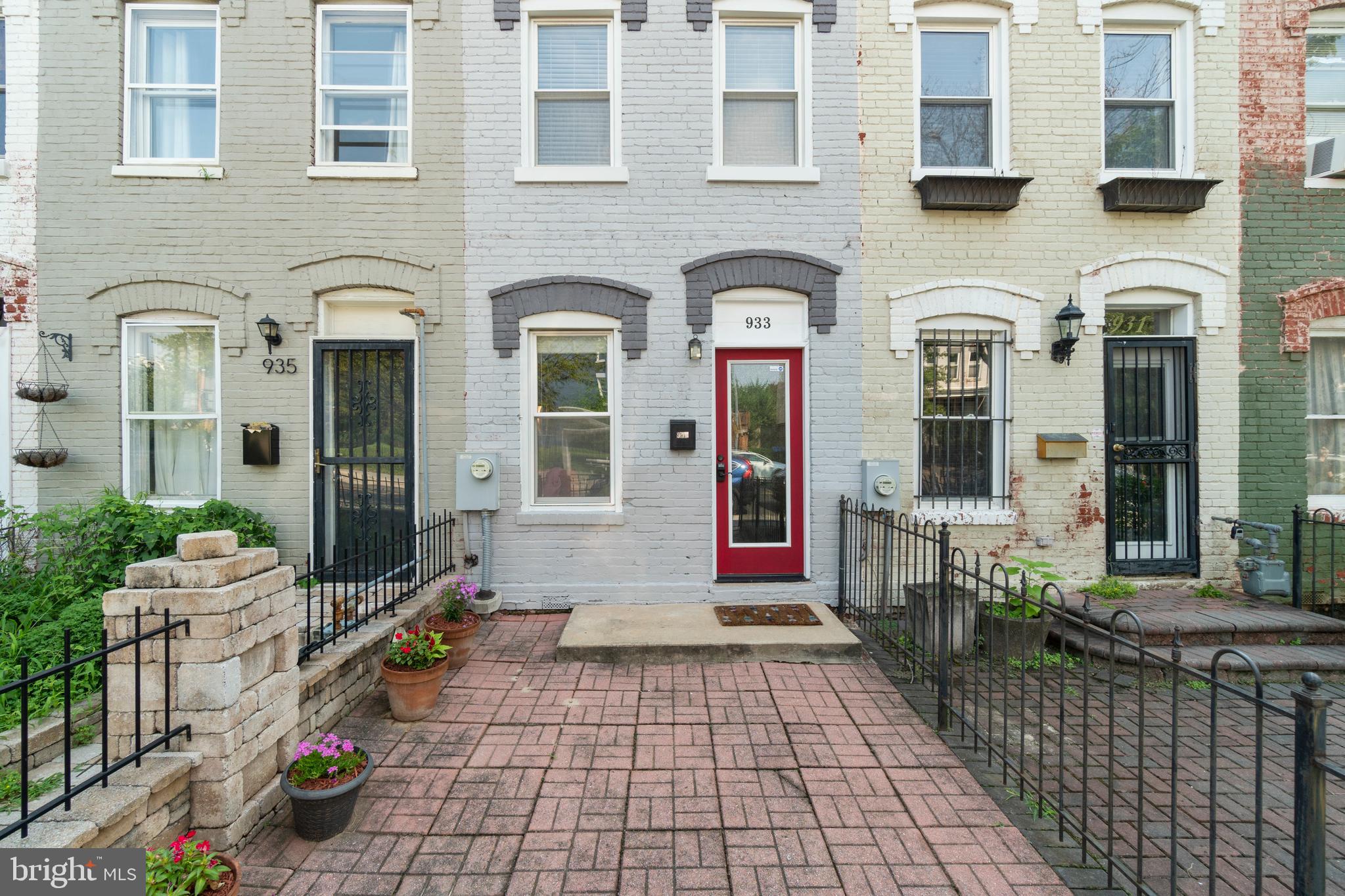 933 8th Street Northeast Washington, DC 20002 - Photo 3 of 21 Gallery Image 3