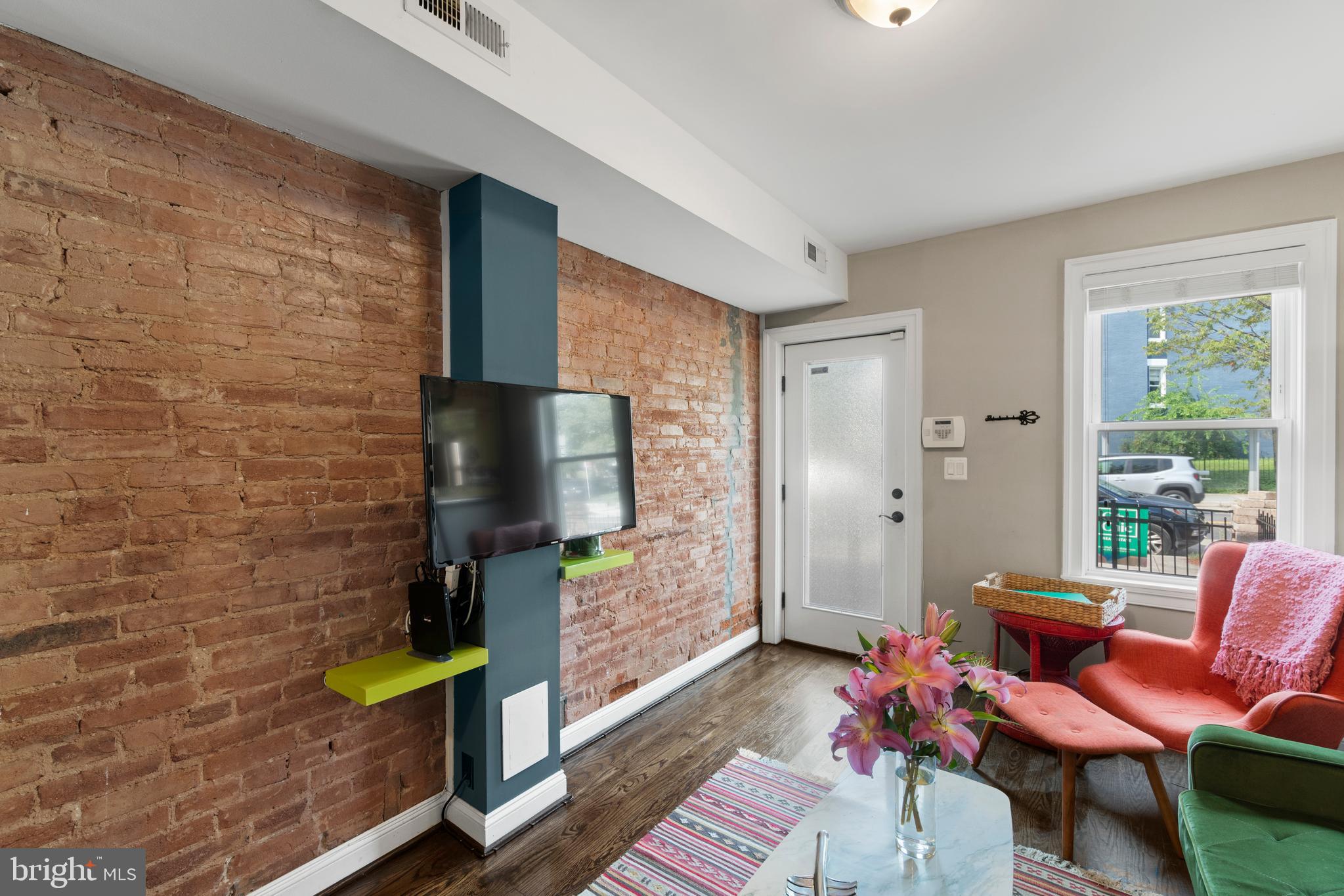 933 8th Street Northeast Washington, DC 20002 - Photo 6 of 21 Gallery Image 6