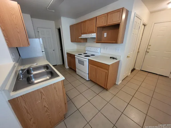 $1,200 | 9018 Maverick Draw, San Antonio, TX 78250