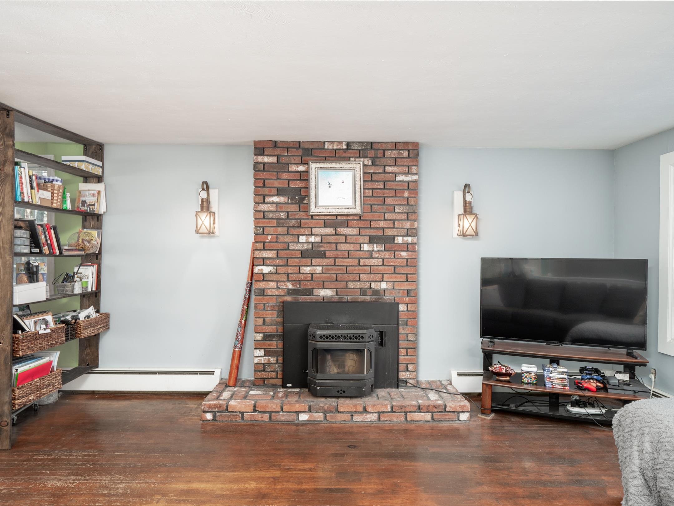 13 Robin Road Derry, NH 03038 - Photo 10 of 35