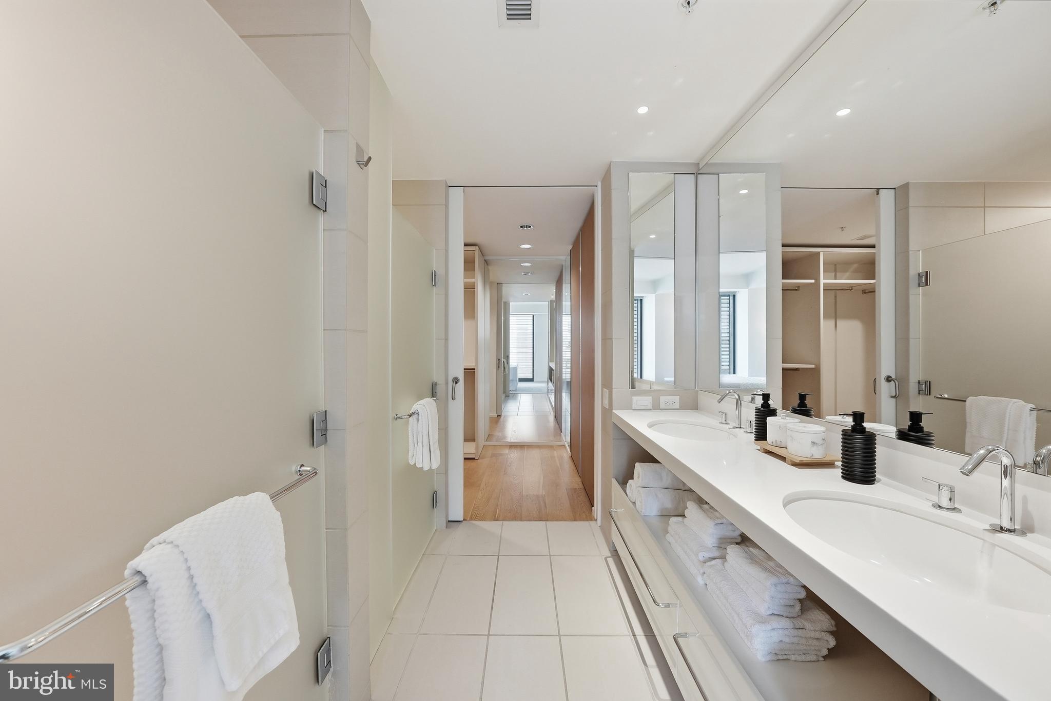 925 H Street Northwest, Unit 904 Washington, DC 20001 - Photo 19 of 50