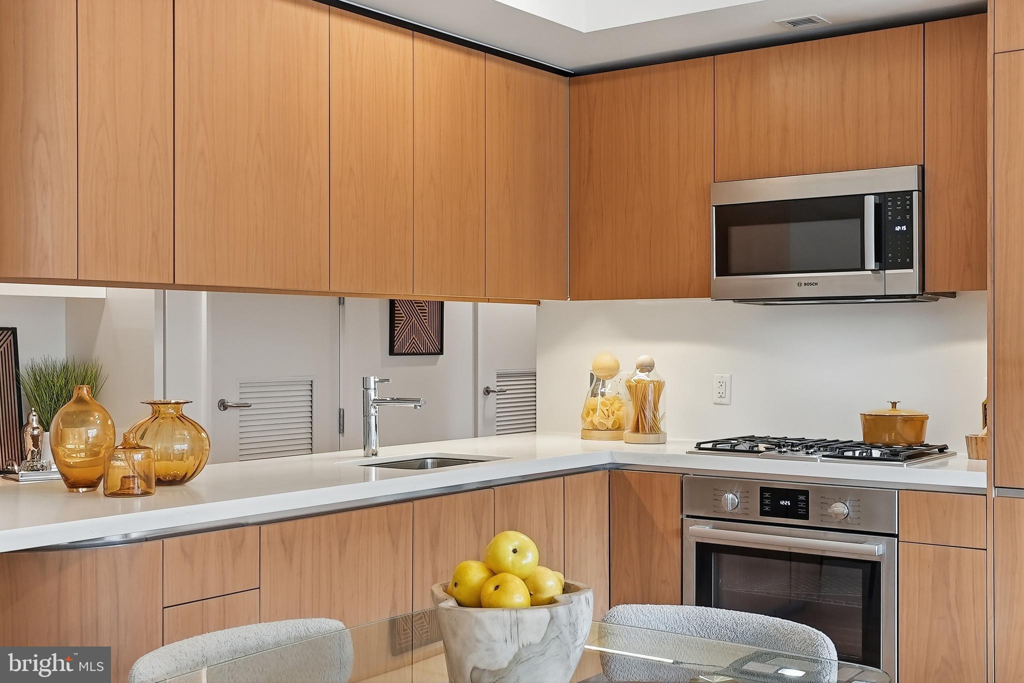 925 H Street Northwest, Unit 904 Washington, DC 20001 - Photo 4 of 50