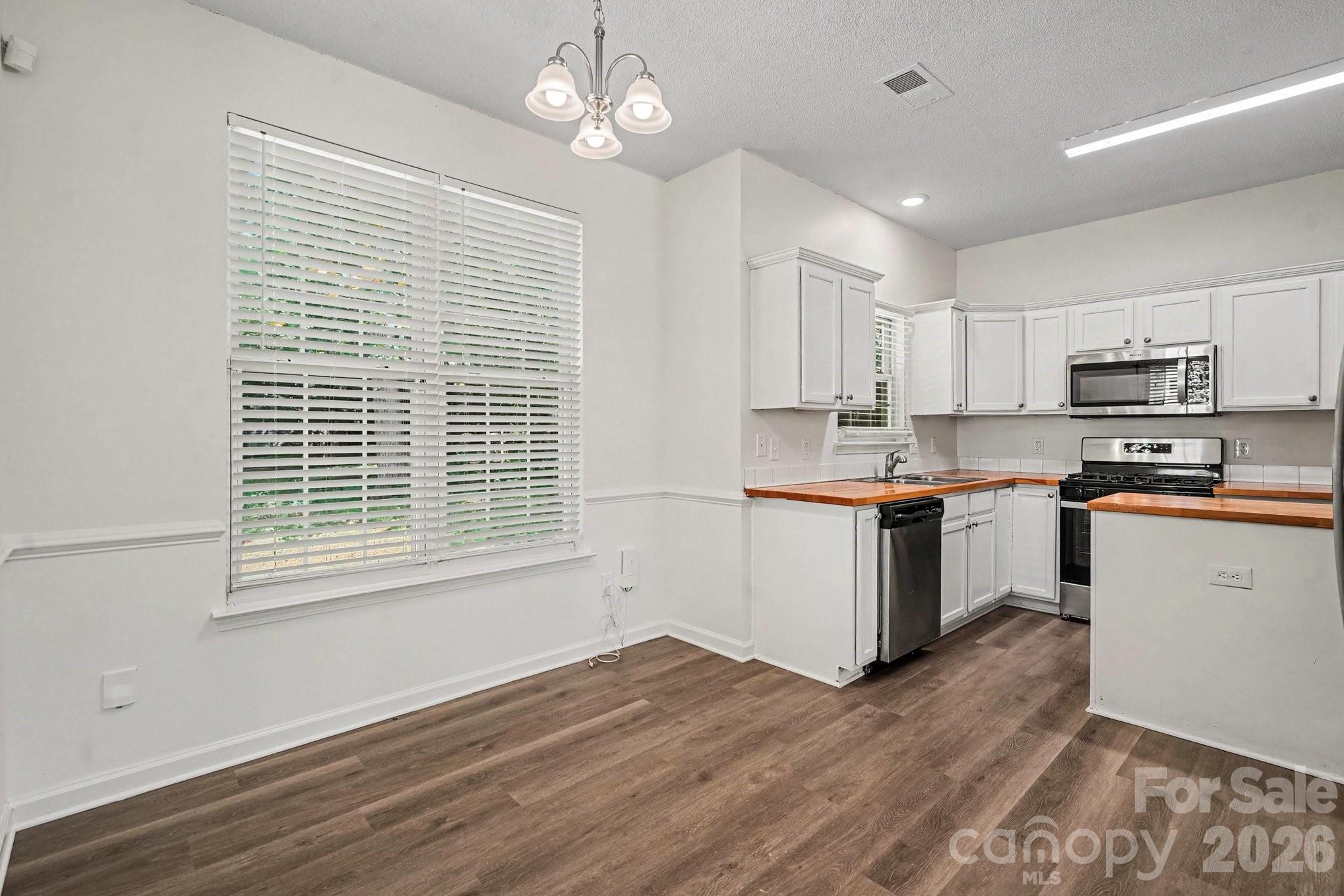 3404 Passour Ridge Lane Charlotte, NC 28269 - Photo 10 of 23 Gallery Image 10