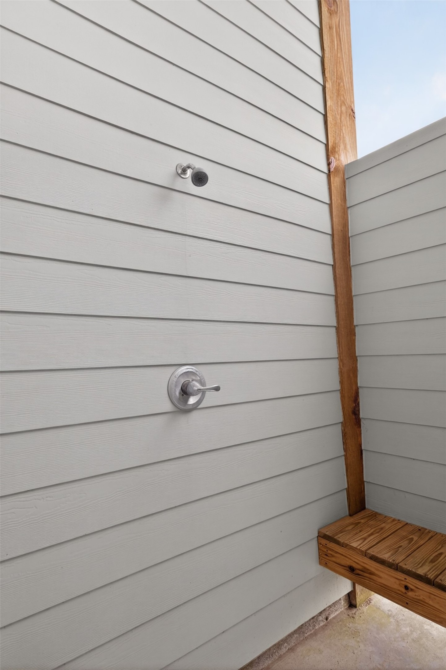 844 Eastview Crystal Beach, TX 77650 - Photo 35 of 41 Outdoor Shower
