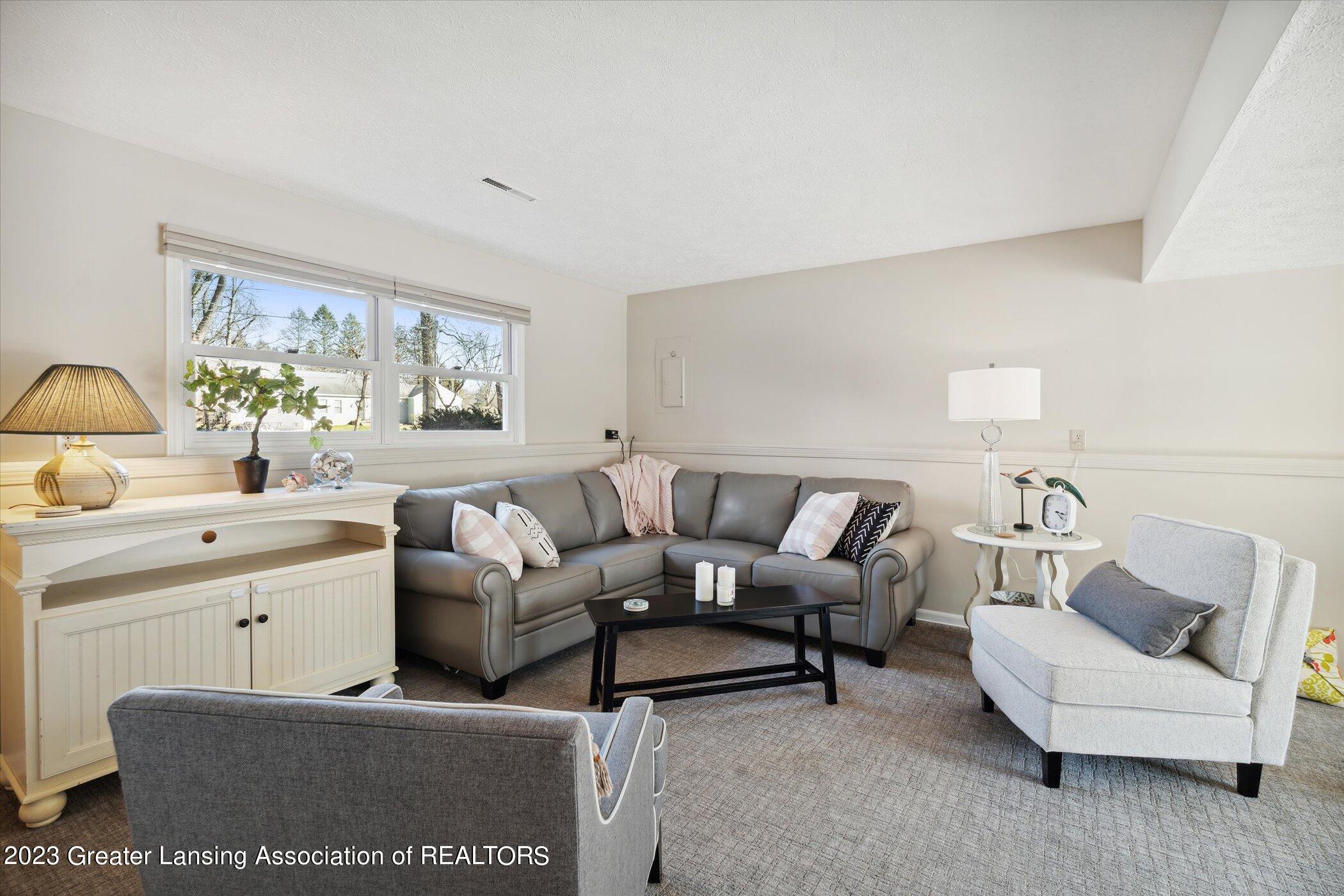 14222 Boichot Road Lansing, MI 48906 - Photo 29 of 70 28-14222-Boichot-Rd-Lansing-MI-48906-Win