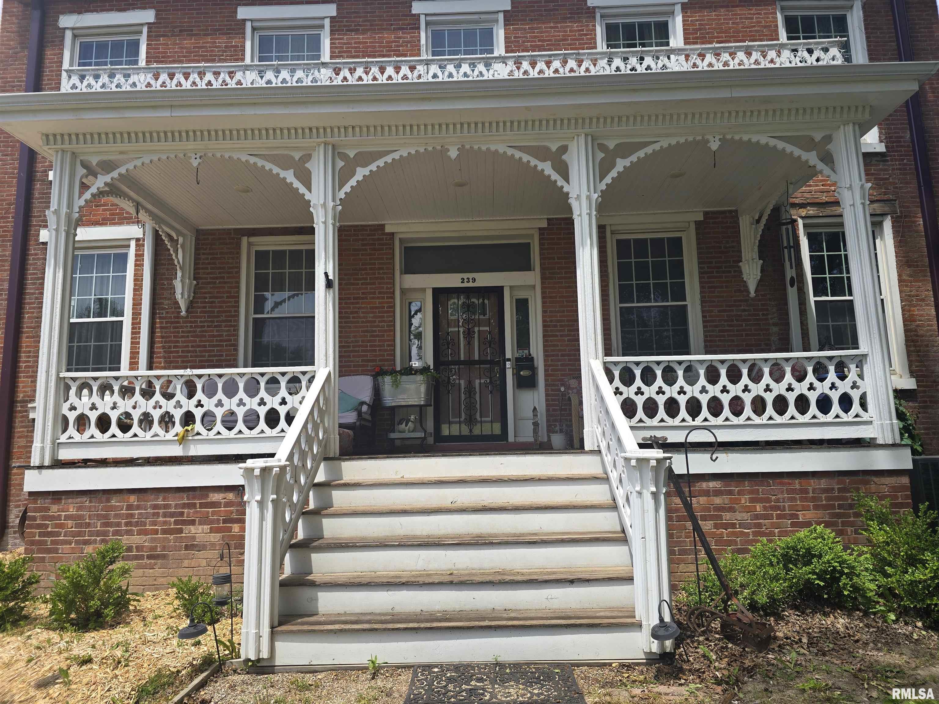 239 West Chestnut Street Canton, IL 61520 - Photo 8 of 83