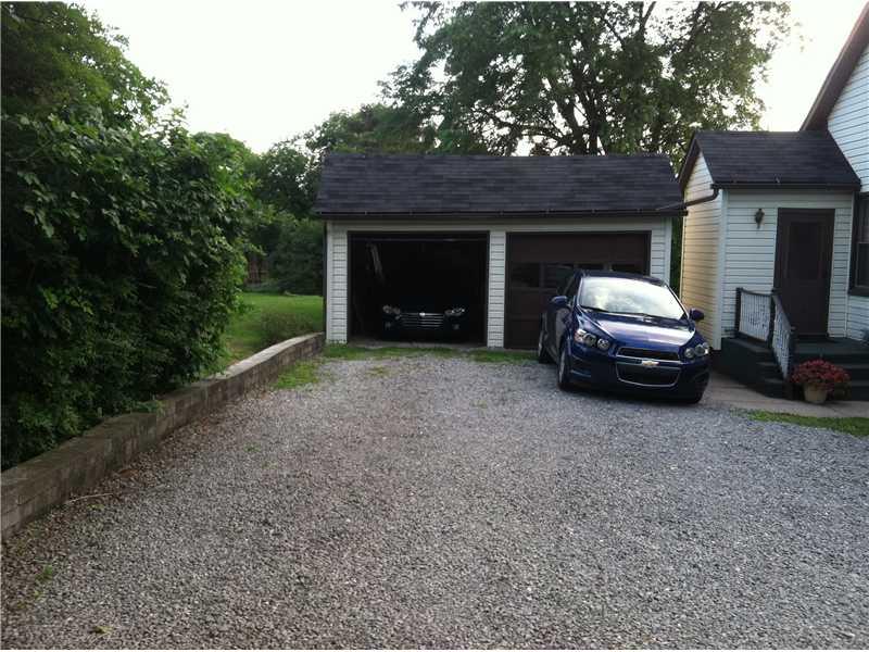 4 Highland Drive McKees Rocks, PA 15136 - Photo 19 of 19 Parking Lot/Garage. Plenty of parking !