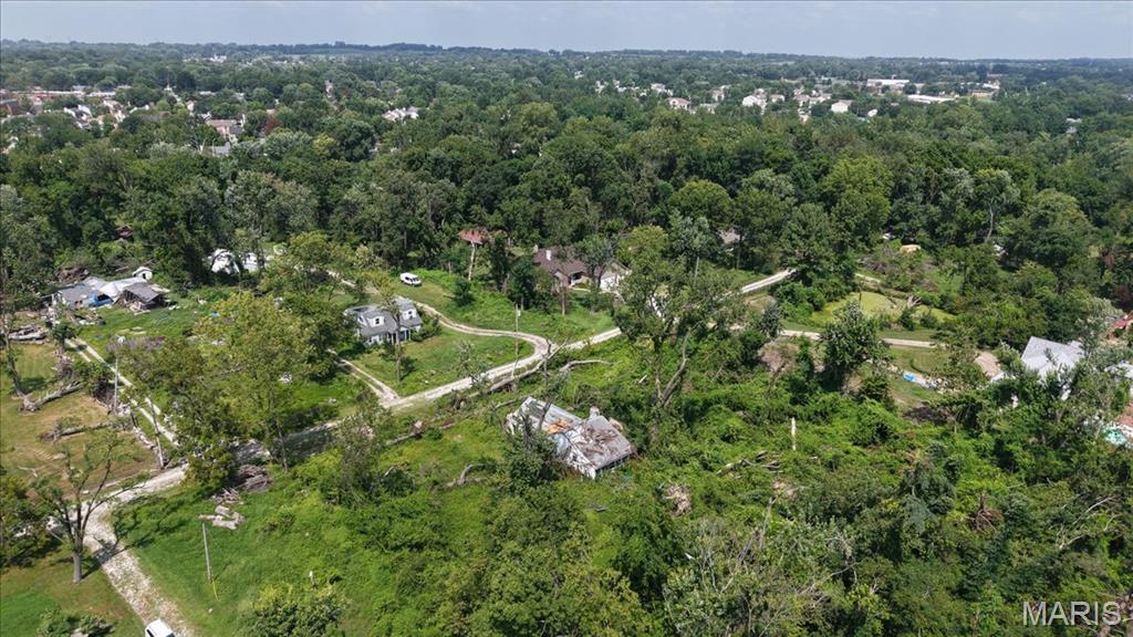 3370 Suncrest Drive Florissant, MO 63033 - Photo 12 of 21