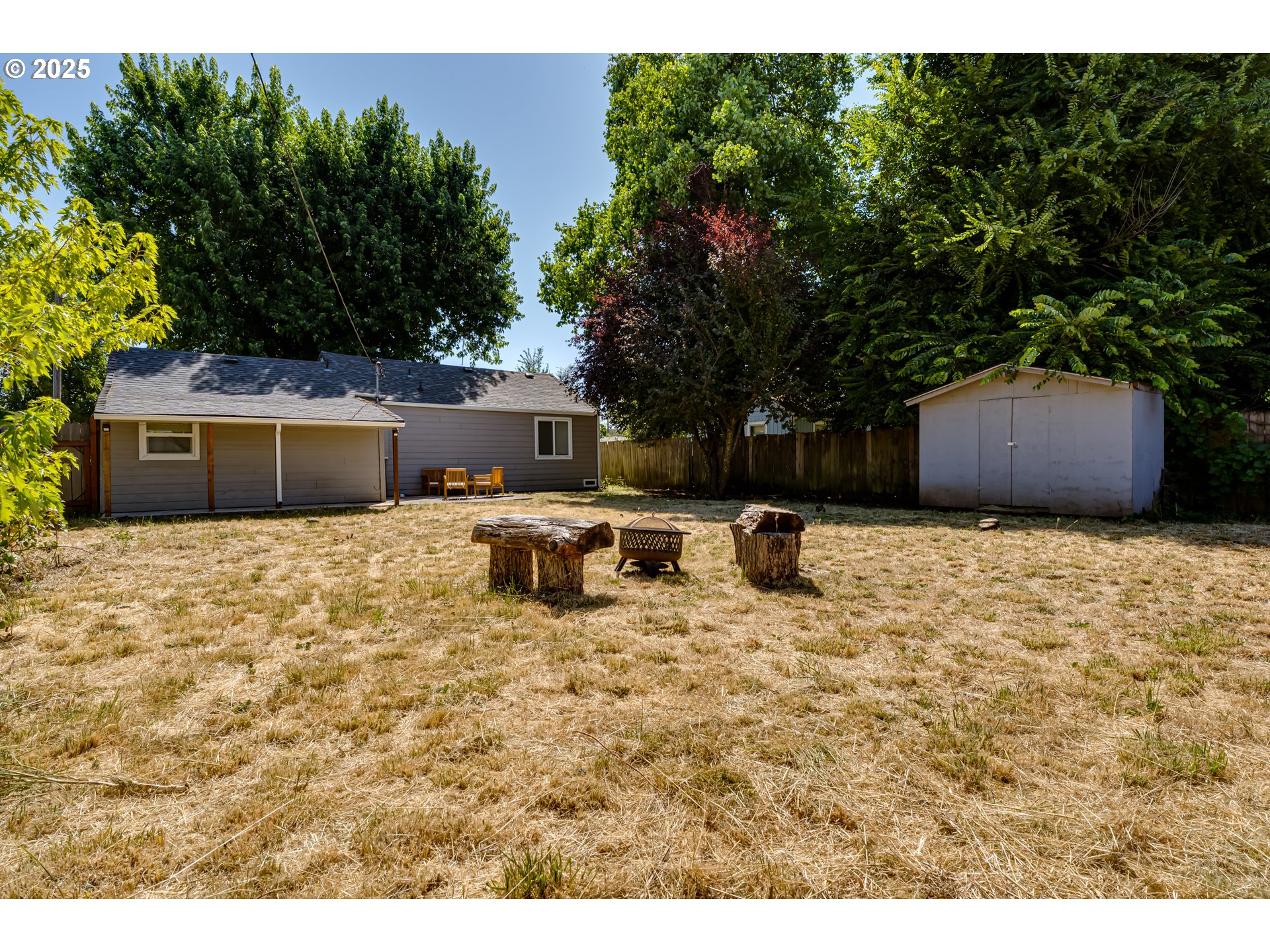 320 26th Street Springfield, OR 97477 - Photo 24 of 24 a swimming pool with a bench