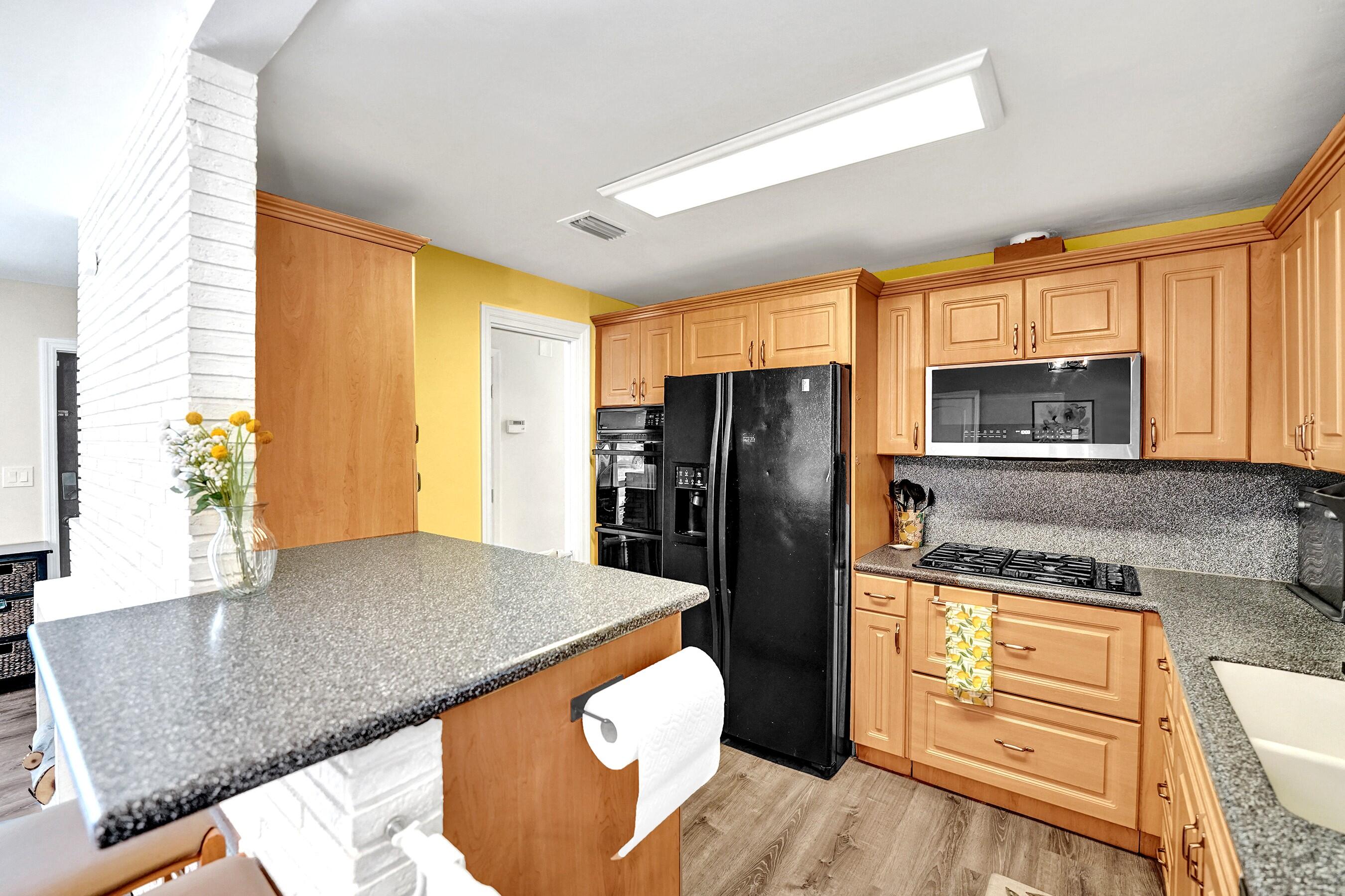 1341 North 30th Road Hollywood, FL 33021 - Photo 17 of 61 DSC08330