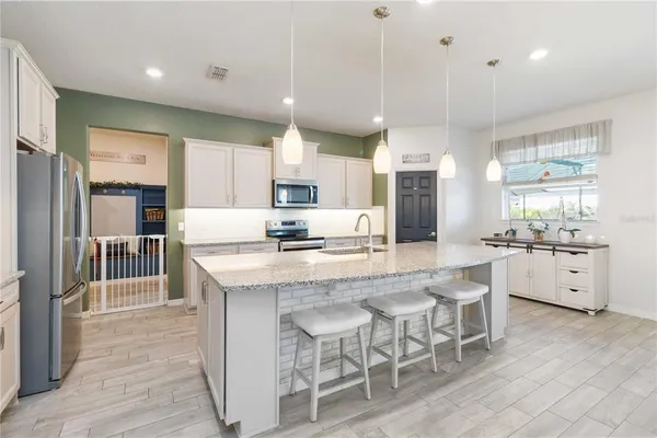 $715,000 | 2323 Nuthatch Street, St. Cloud, FL 34771