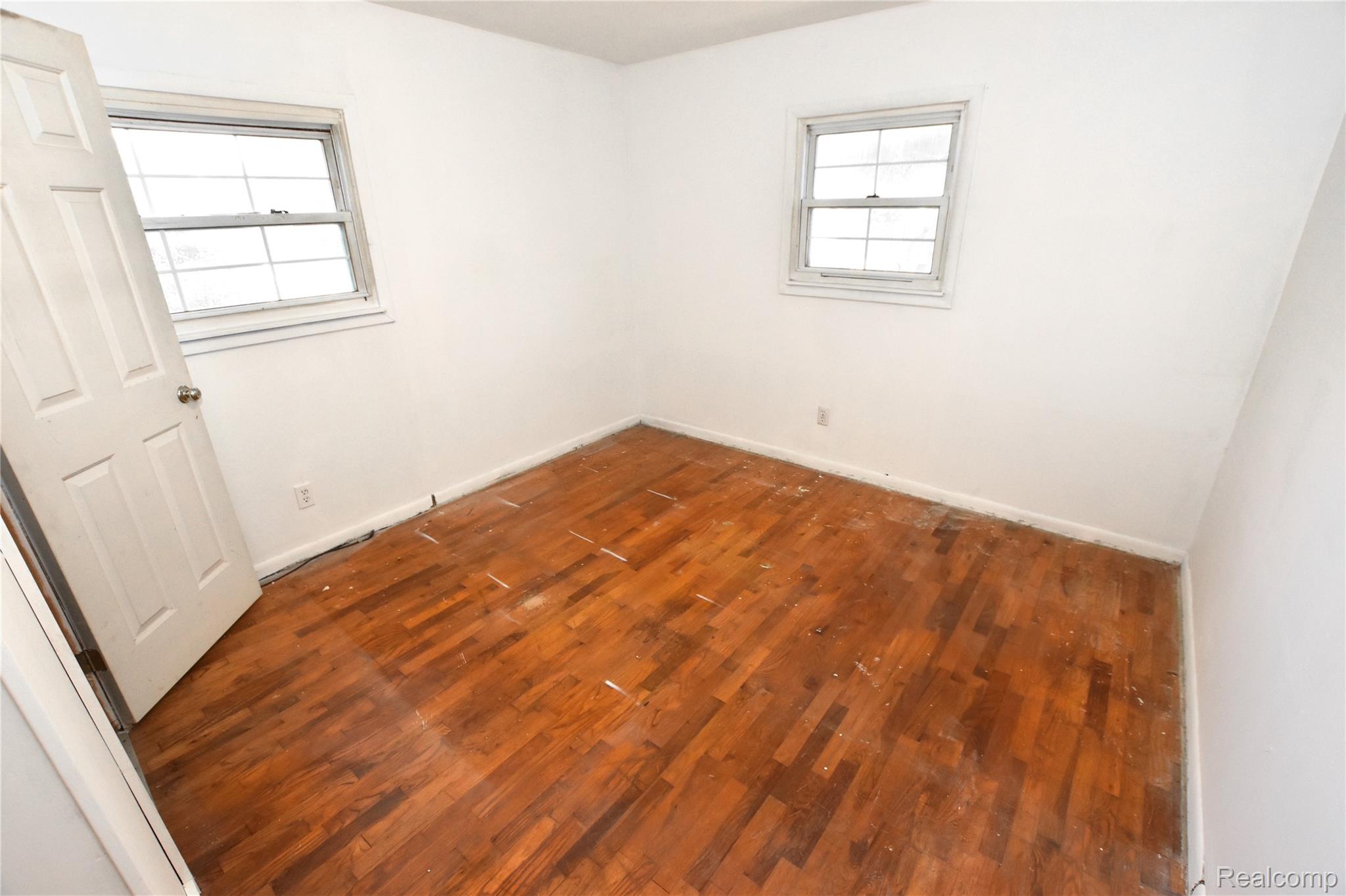 8107 East Bristol Road Davison, MI 48423 - Photo 10 of 19 Bedroom 2.jpg