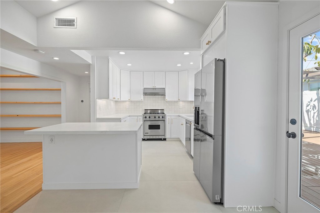 625 Beachcomber Drive Seal Beach, CA 90740 - Photo 15 of 39